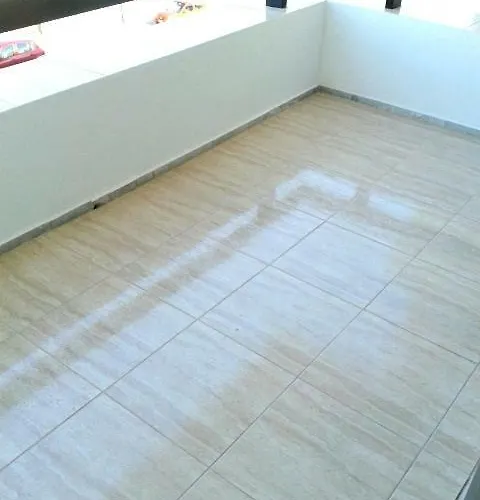 4th Floor Yumbo Centrum * بلايا ديل إنغلز