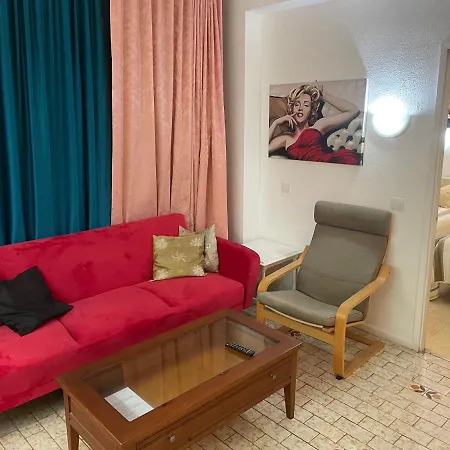 4th Floor Yumbo Centrum Appartement